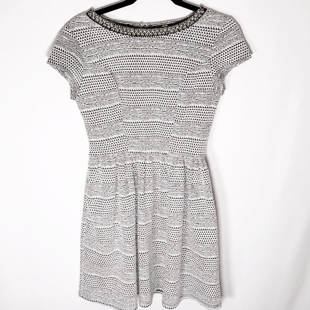 Xhilaration Black & White Midi or mini Dress size XS